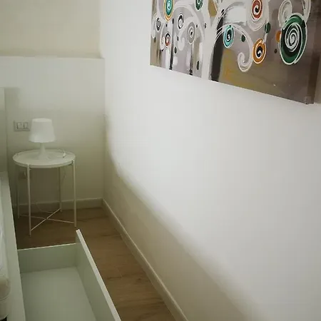 The White Arch Apartment