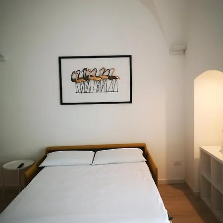 The White Arch Apartment Bari