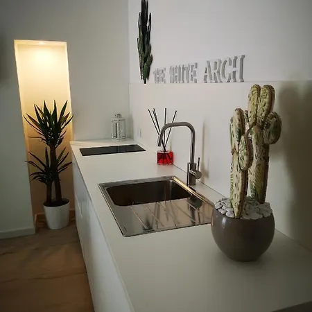 The White Arch Apartment