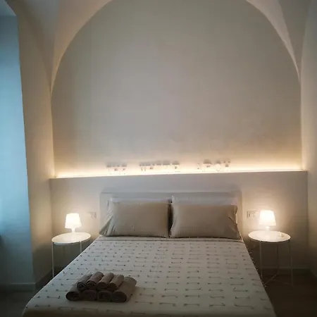 Apartment The White Arch *